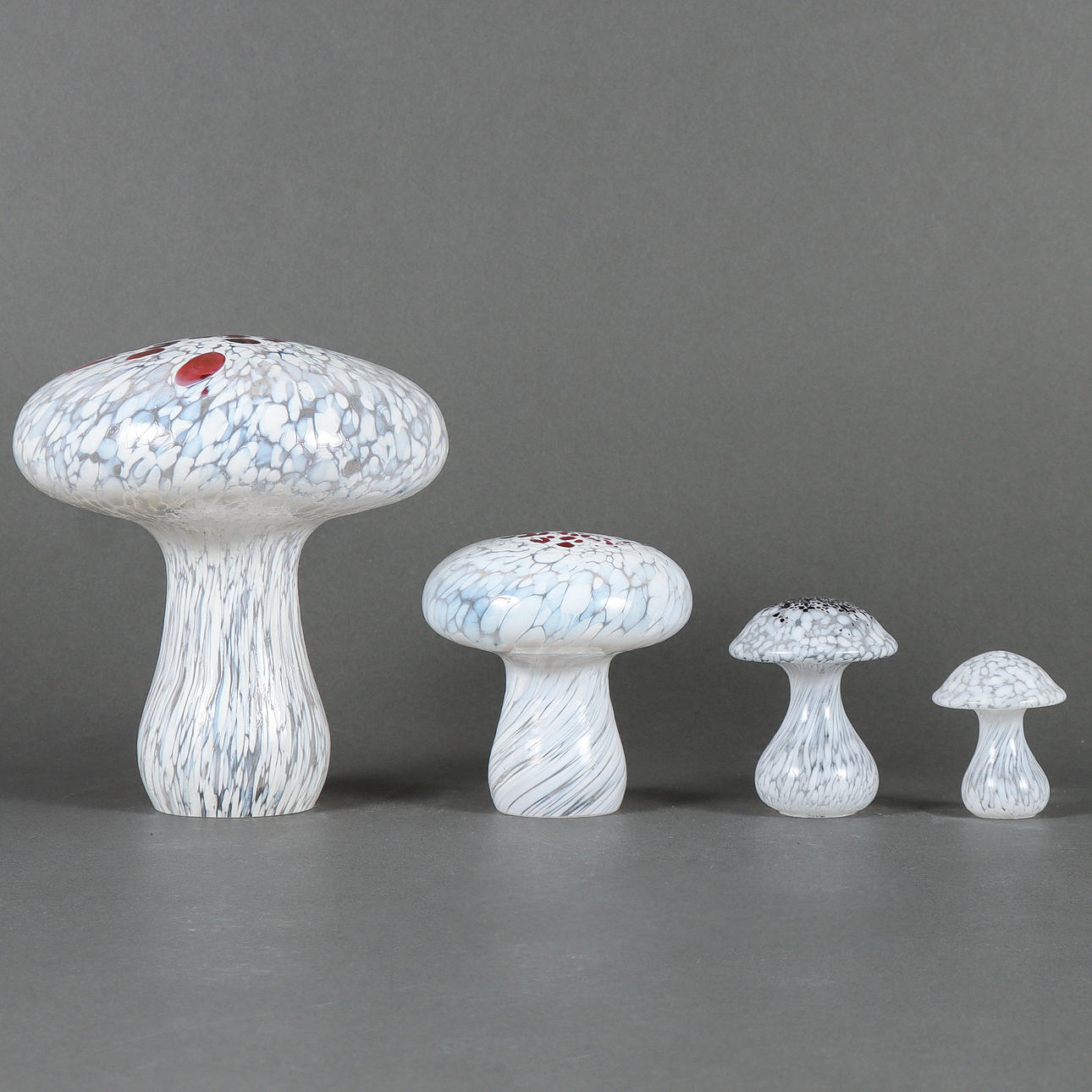 SPONGES 4 pieces, art glass.