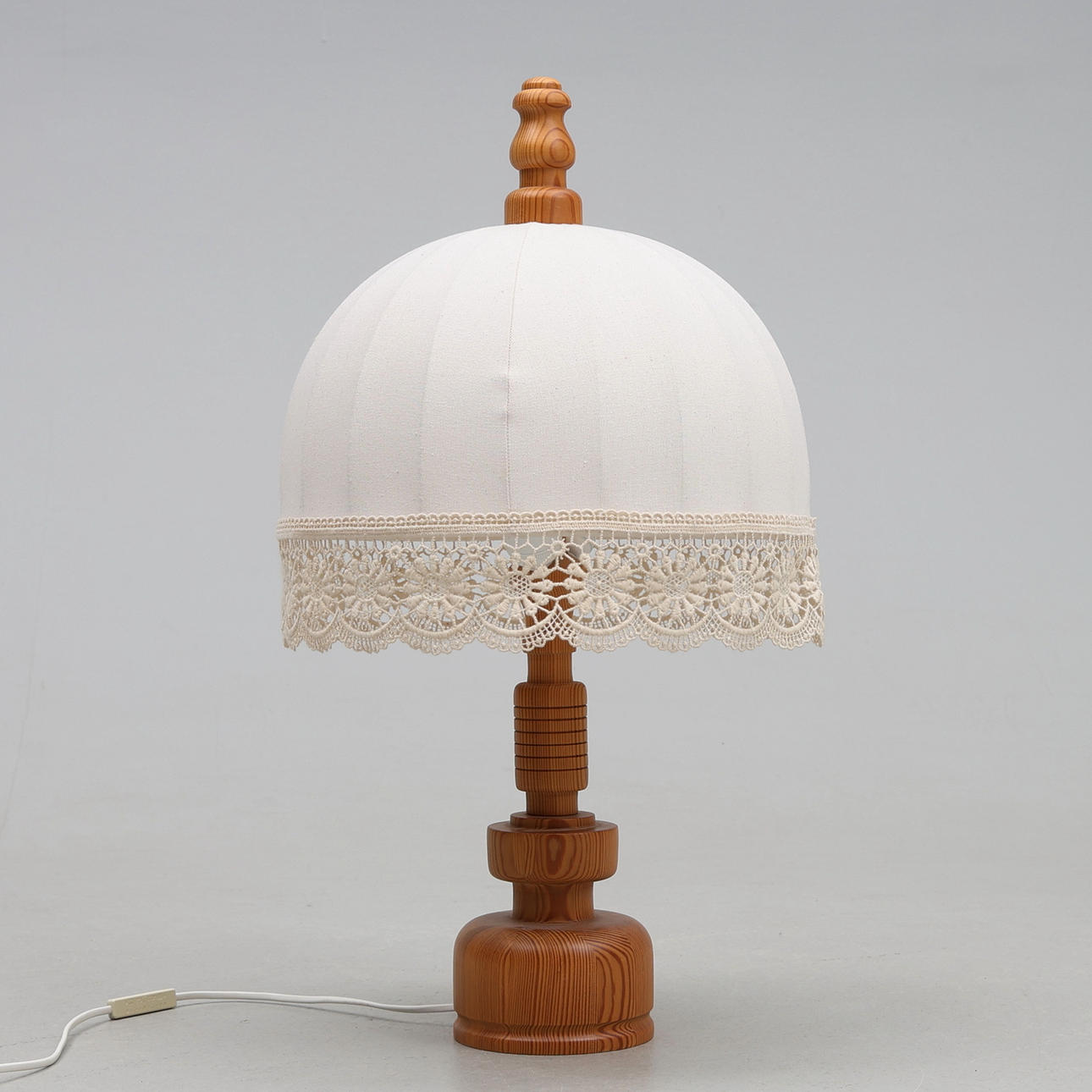 TABLE LAMP. A 1960s' Lystella 'canvas shade pine.