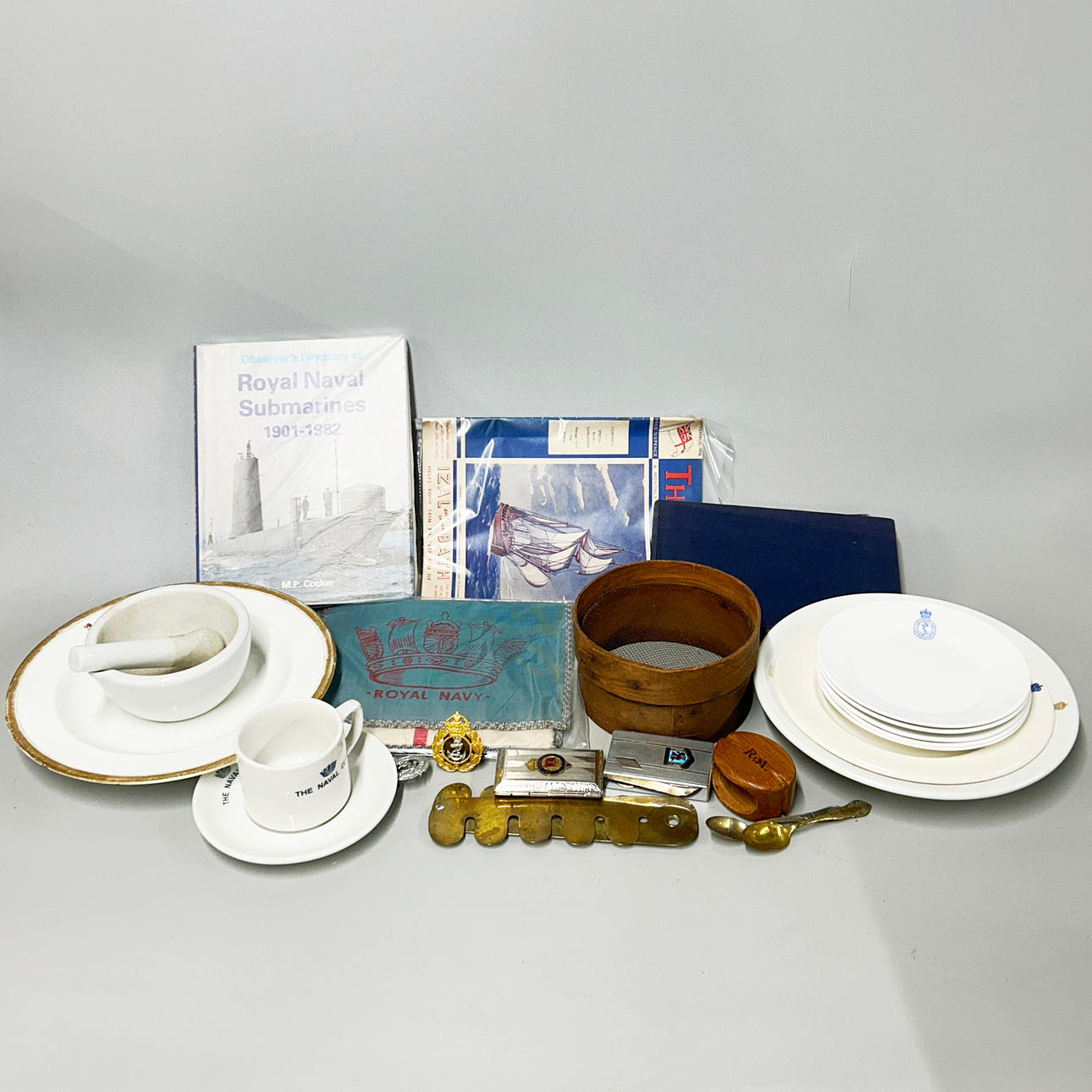 MIXED ROYAL NAVY ITEMS.