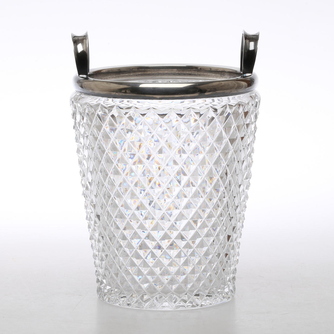 VINKYLARE, slipat glas med beslag av sterling silver, 1900-tal.