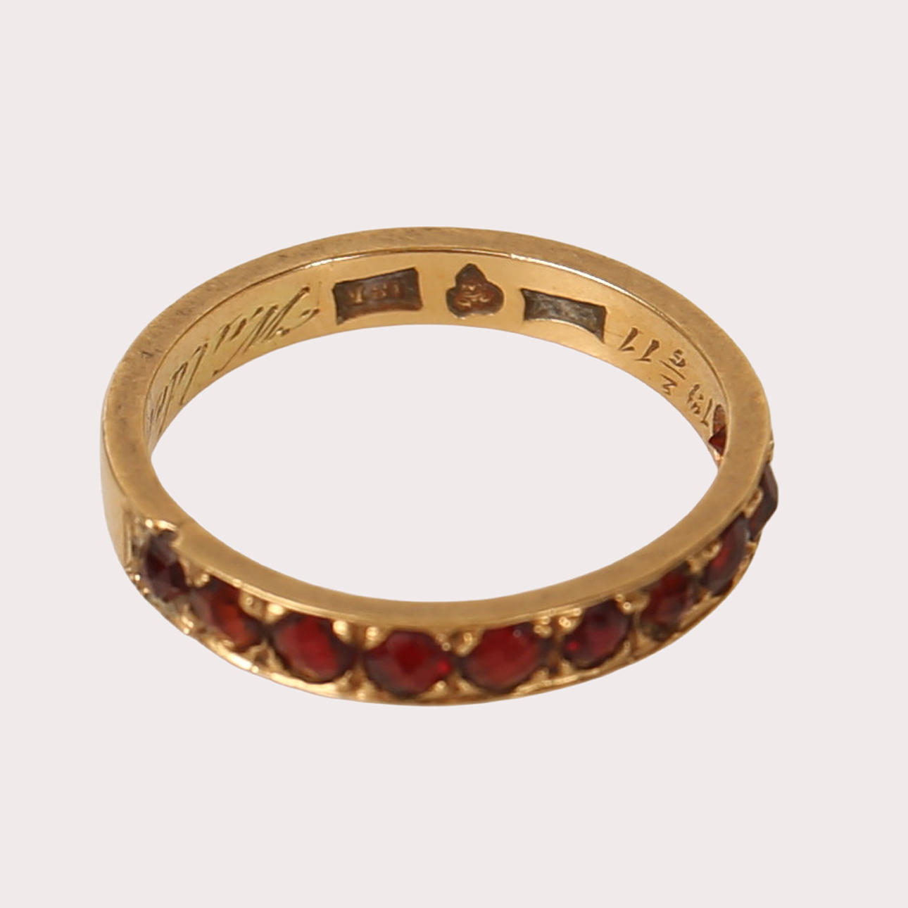 RING WITH 10 GARNETS, 18k gold.