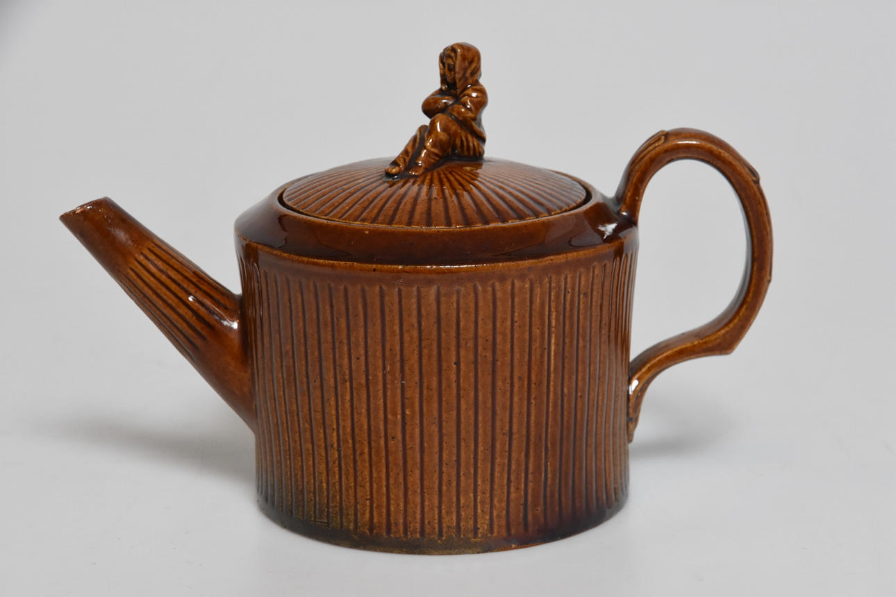 TEKANNA, Höganäs 1800 tal, stämplad GA.