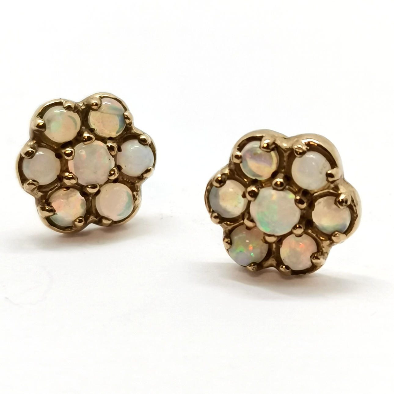 9CT GOLD OPAL CLUSTER EARRINGS.