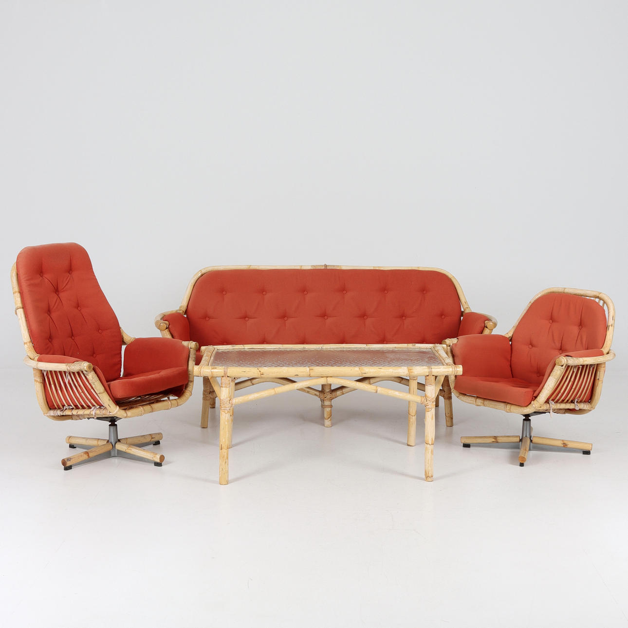 TRÄDGÅRDSGRUPP, 4 delar, bambu och rotting, 1900-tal.