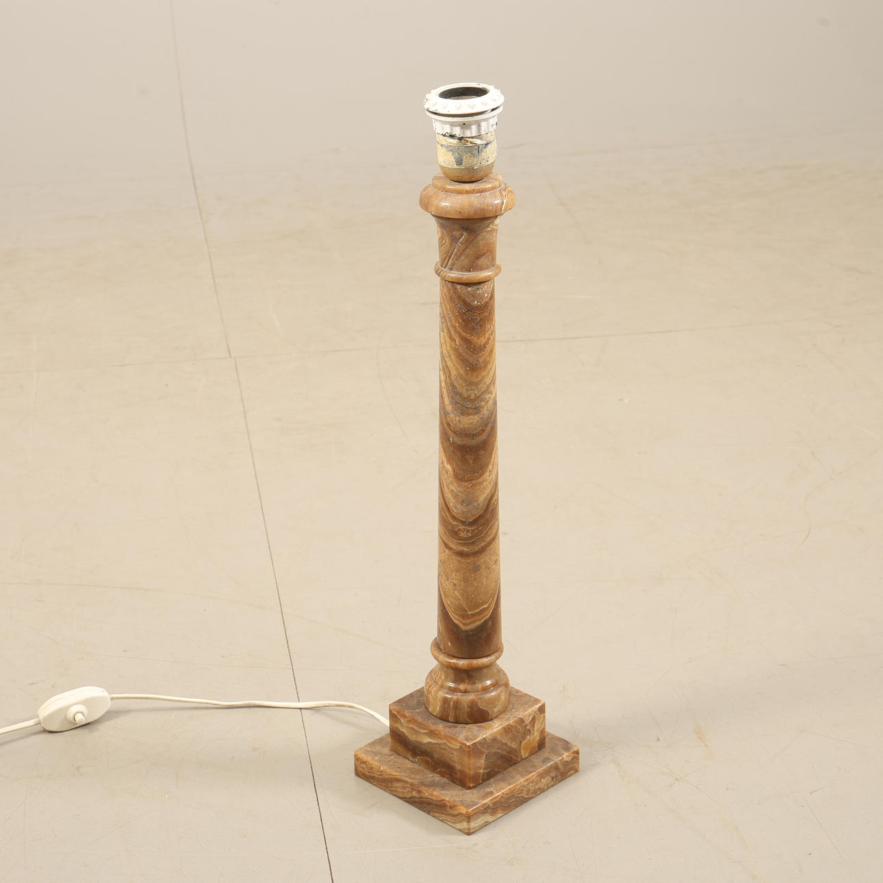 A marble table lamp, 20th century.