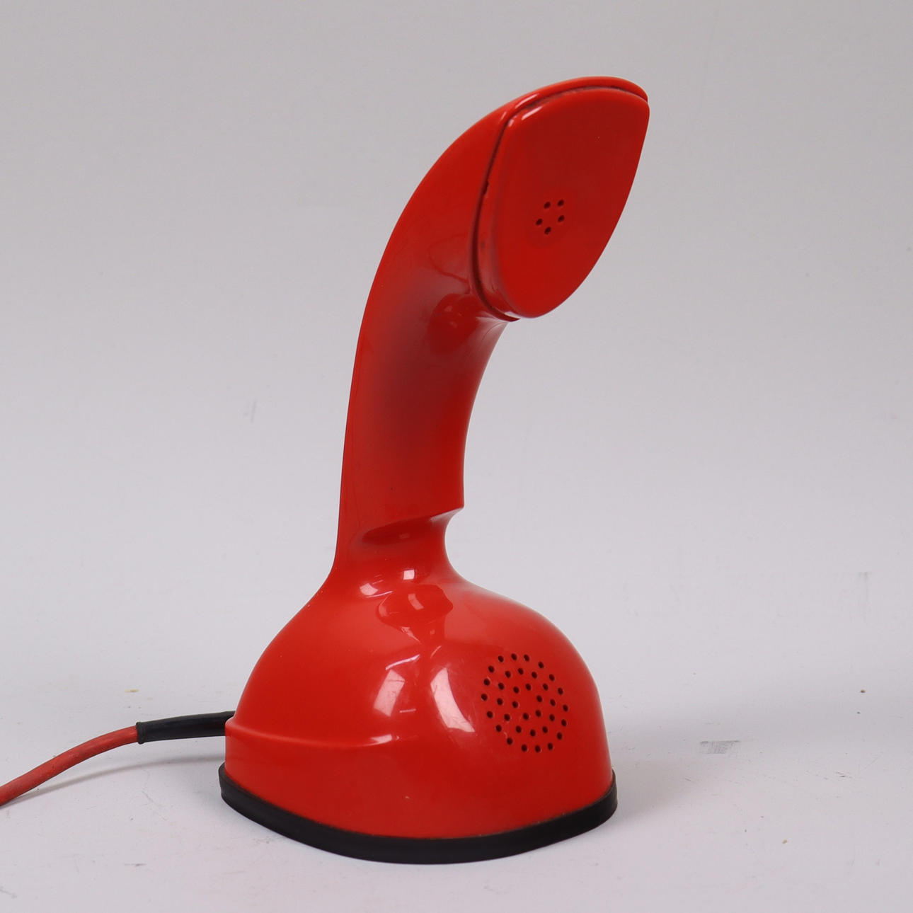 LM ERICSSON, “Ericophone”, cobra phone, red.