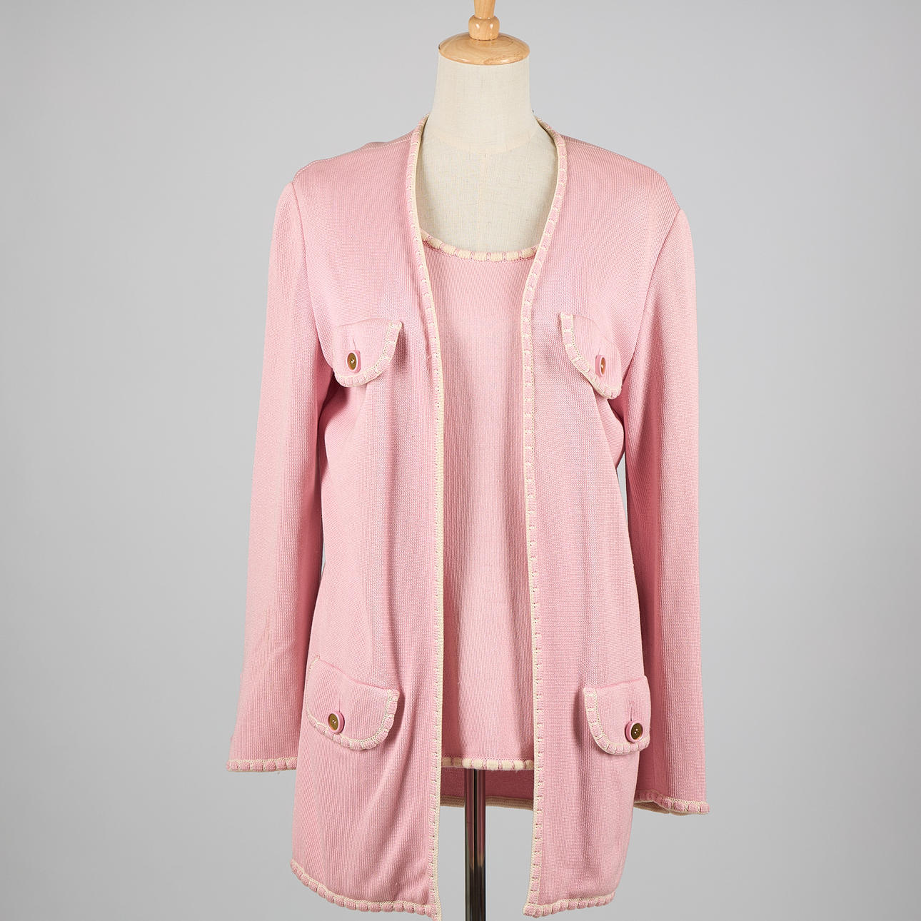 VALENTINO Boutique, twin set.