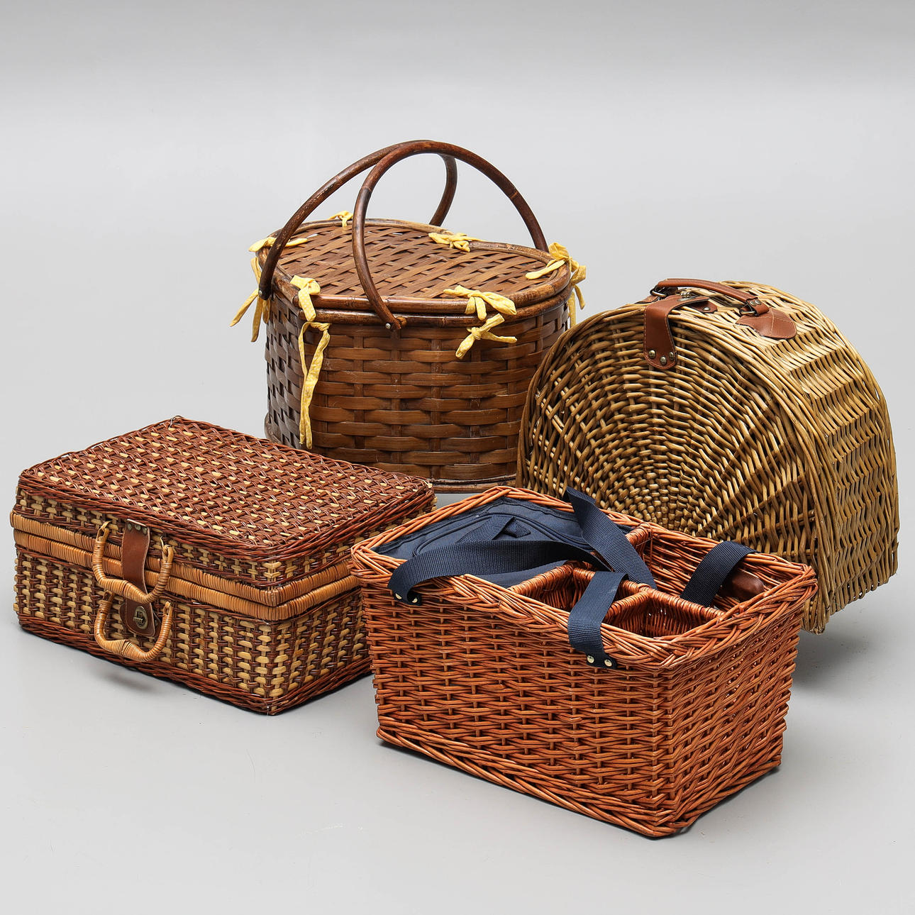 PICKNICKKORGAR, 4 st, 1900-tal.