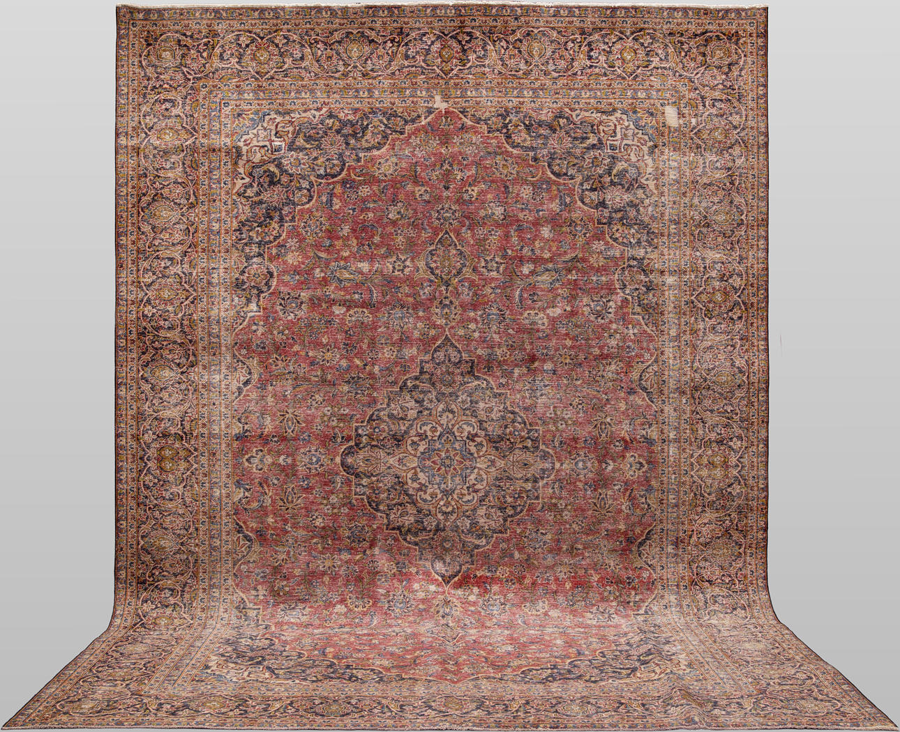 ORIENT CARPET. vintage, 400 x 290 cm.