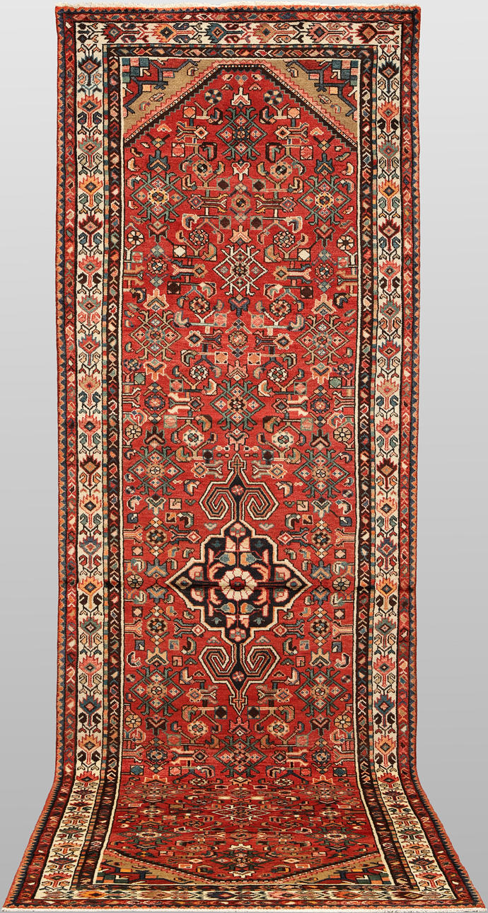ORIENT CARPET. Hamada gallery model, 386 x 110 cm.