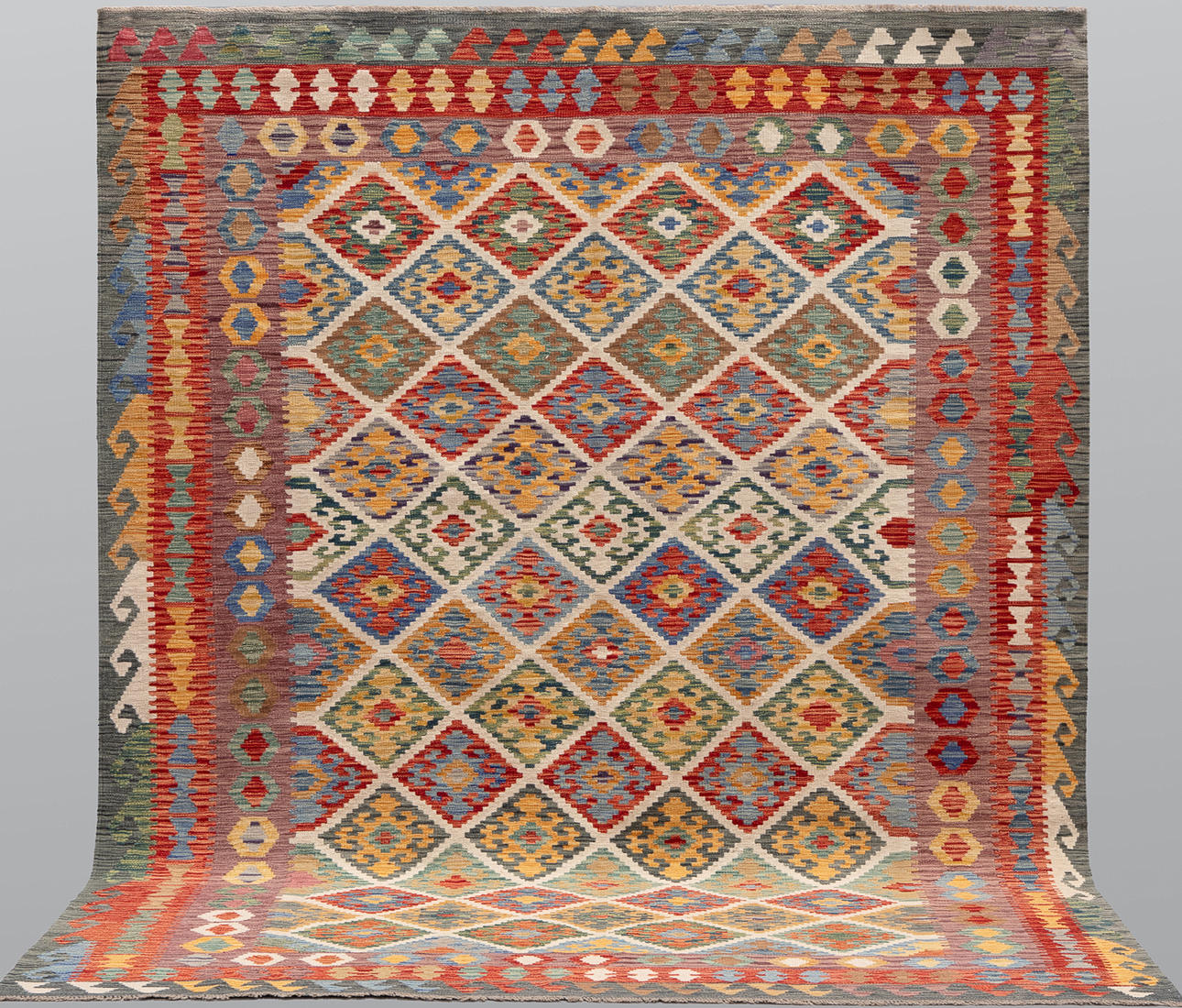 ORIENT CARPET. Kelim classic design, 287 x 208 cm.