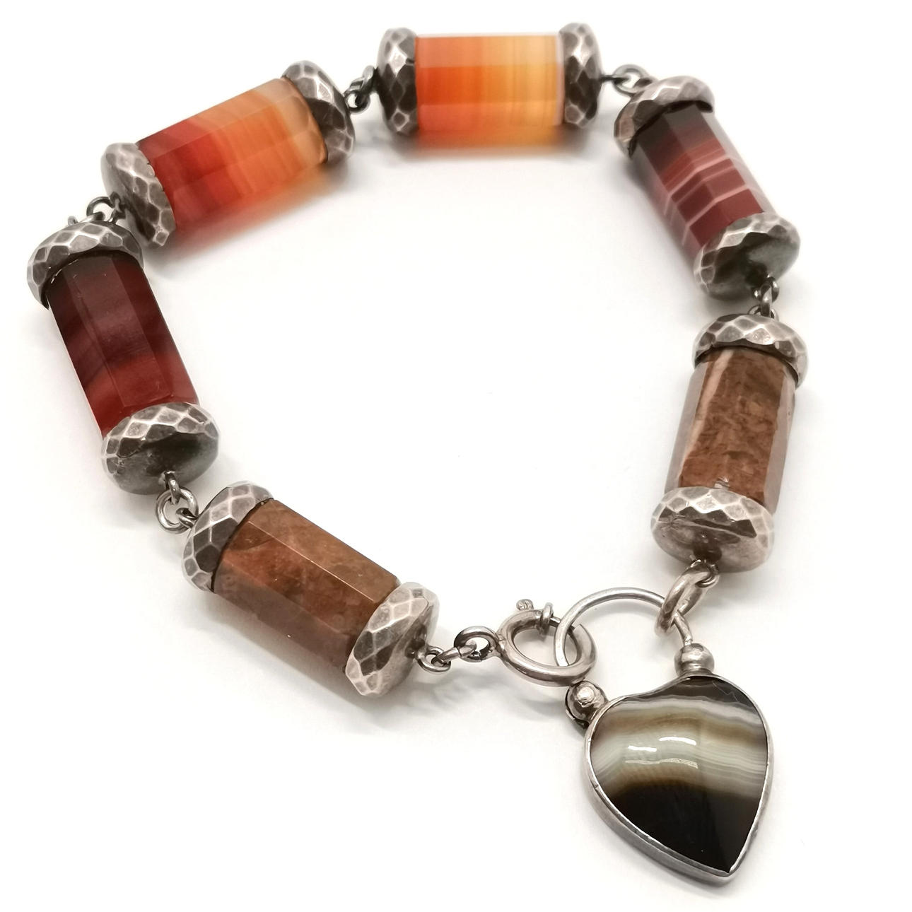 ANTIQUE SCOTTISH SILVER HARDSTONE AGATE BRACELET.