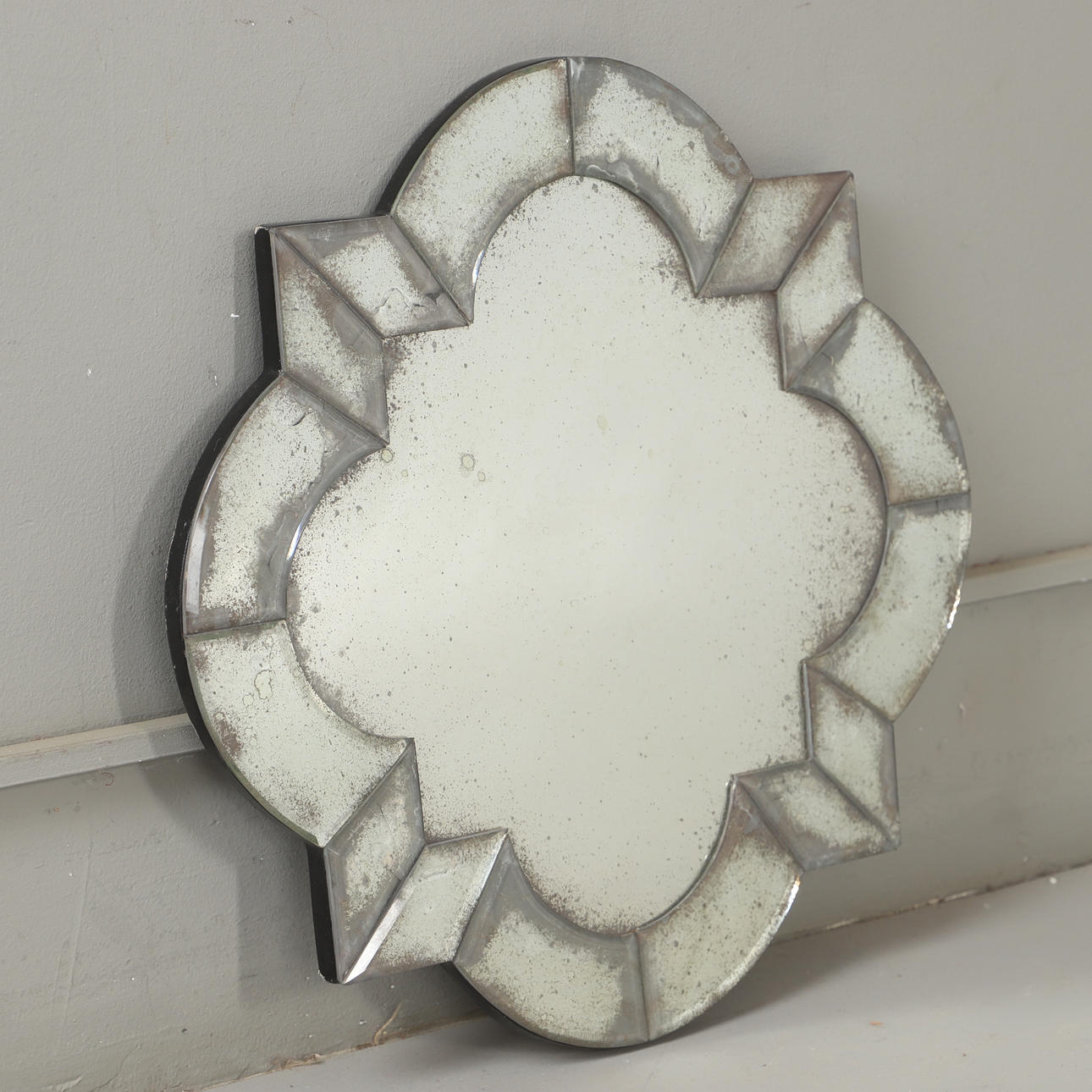 MIRROR, faceted glass, contemporary.