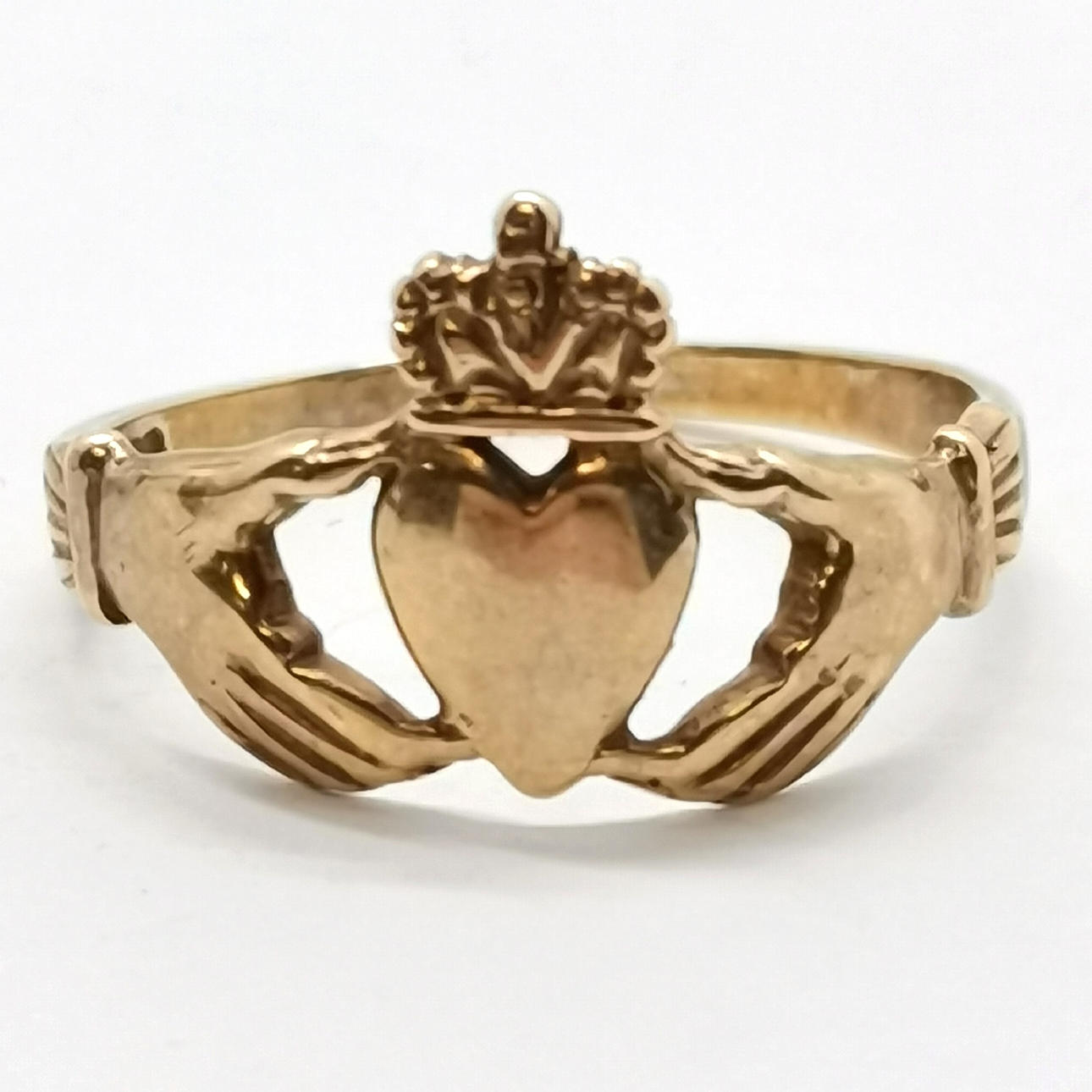 9ct GOLD CLADDAGH RING.