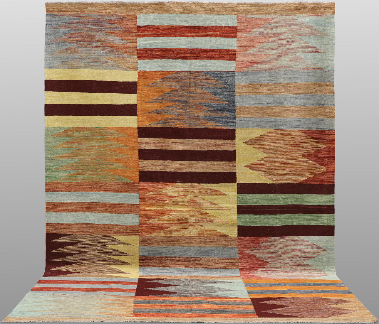 ORIENTMATTA. Kelim modern design, 300 x 199 cm.