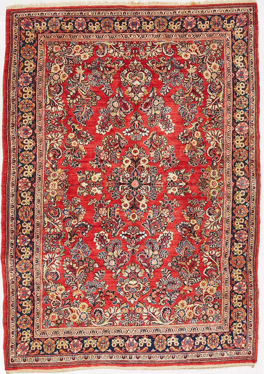 ORIENTAL CARPET, approx. 273x193 cm.