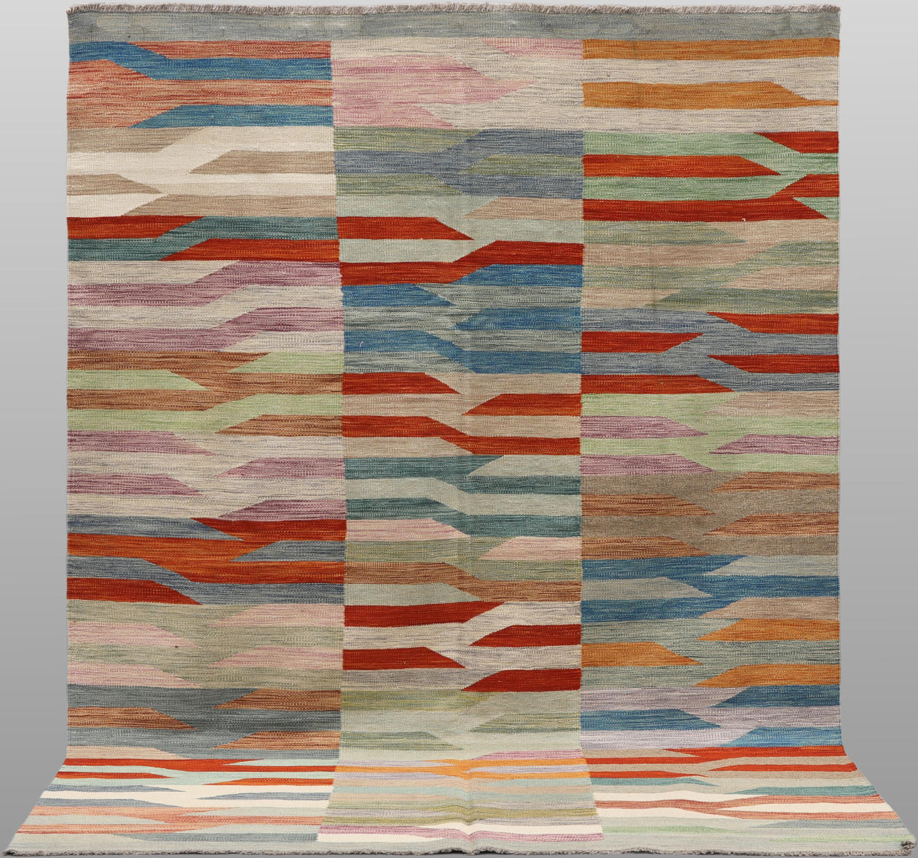 ORIENTMATTA. Kelim modern design, 255 x 173 cm.