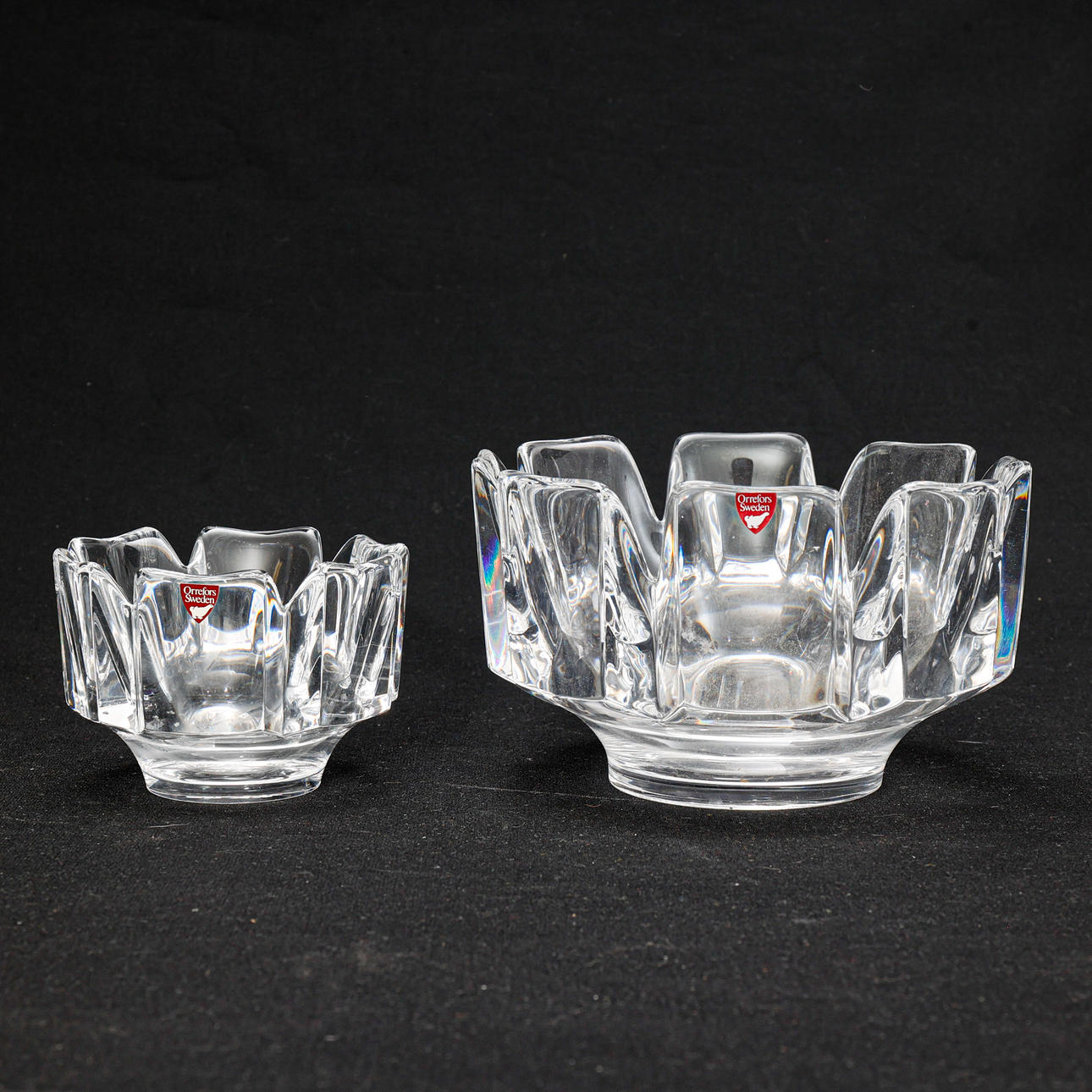 LARS HELLSTEN. BOWLS, 2 pieces, "corona “, Orrefors.