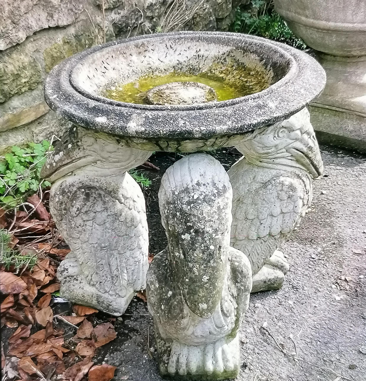 PELICAN X 3 FIGURAL BIRDBATH.