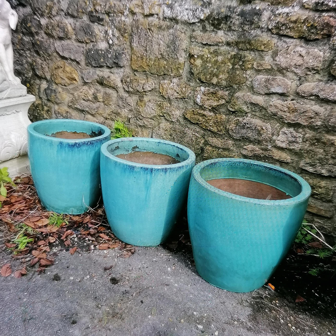 3 TURQUOISE GLAZED CIRCULAR POTS.