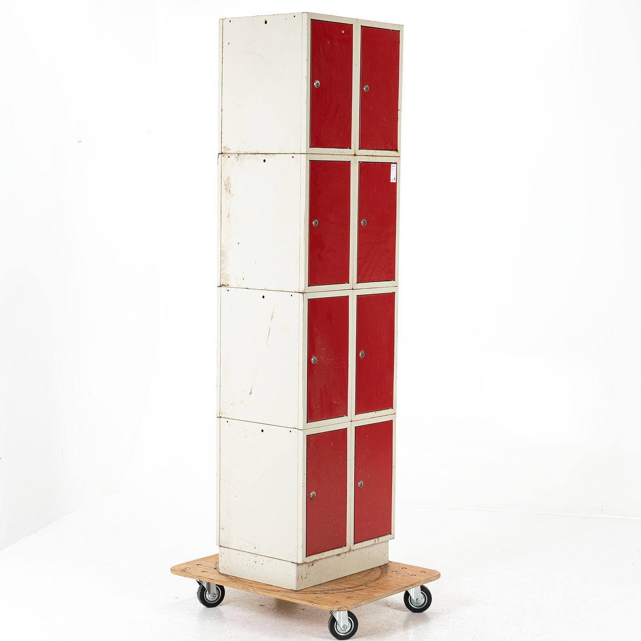 PLÅTSKÅP, 1900 - talets andra hälft.