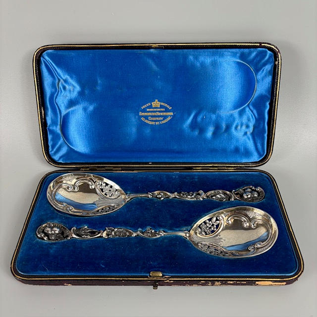 SILVER HALLMARKED SERVING SPOONS.