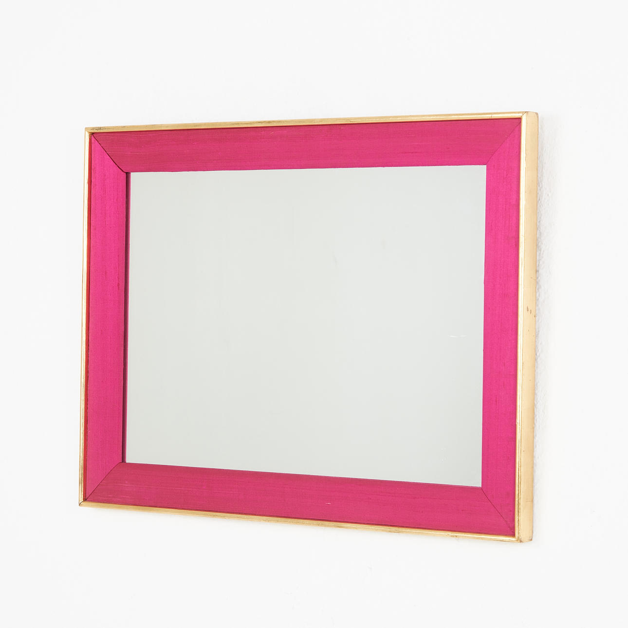 Mirror Sirikit Dressed In Thai Silk In Pink Ab Nybrofabriken