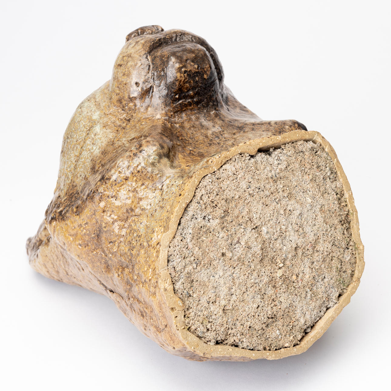 OIDENTIFIERAD KONSTNÄR. Sculpture, Lynx head, pottery, bearing ...
