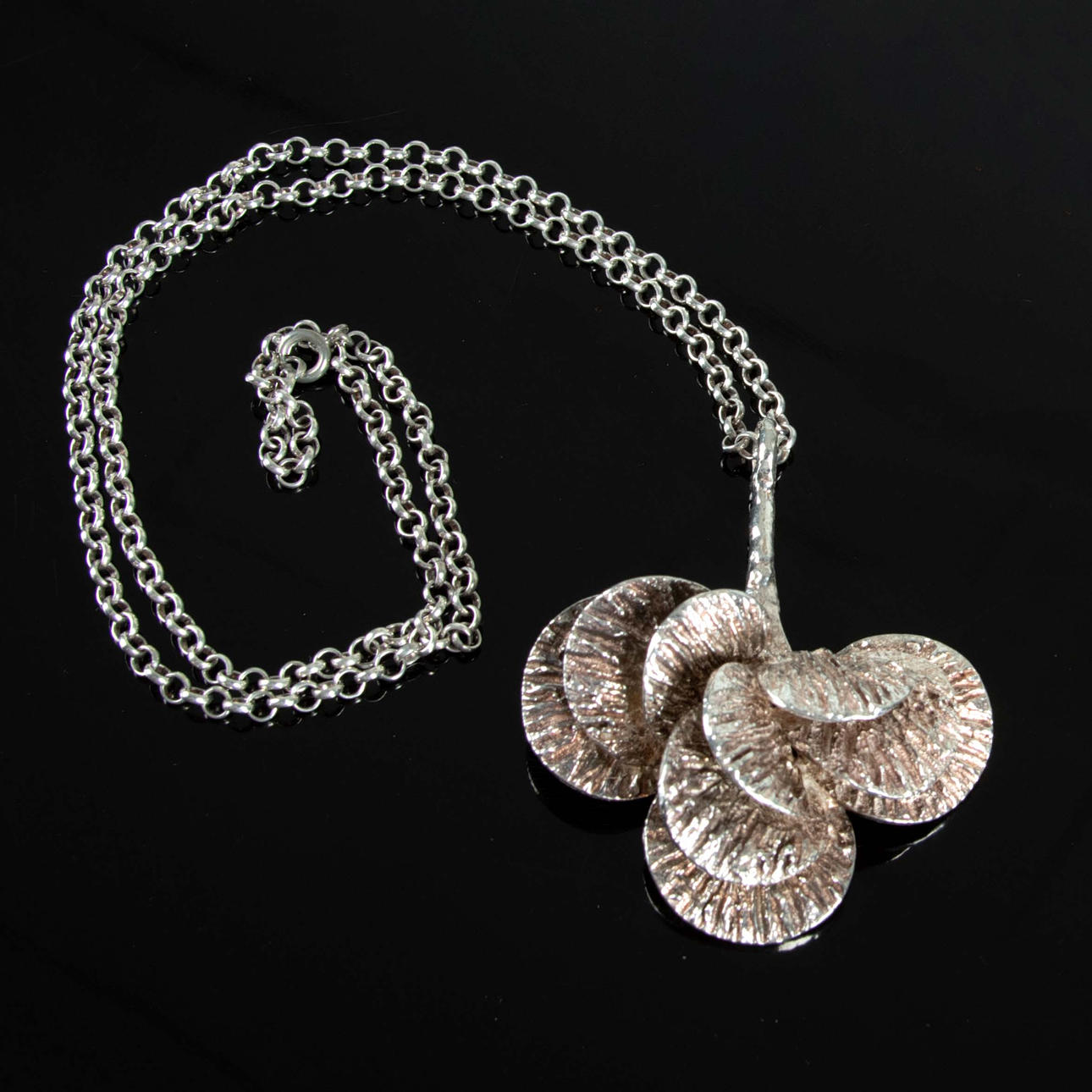 THERESIA HVORSLEV. Pendant with chain, silver.