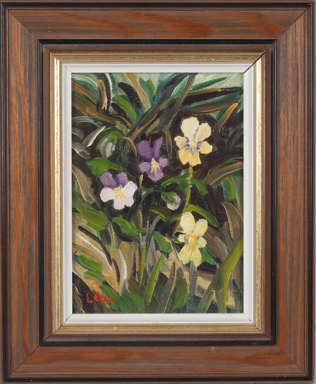 OIDENTIFIERAD KONSTNÄR. Violets, oil on canvas, signed Léon.