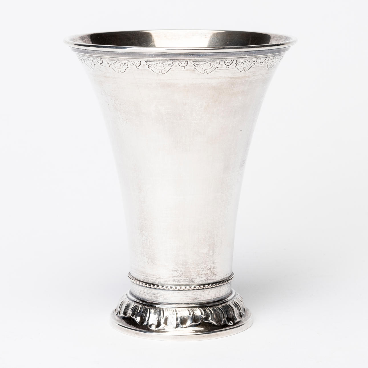 A silver GAB trophy, 1928.