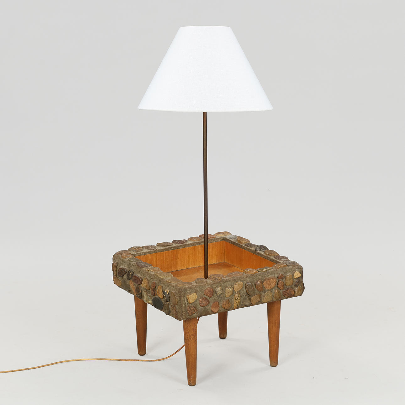 Blomsterhandfat med lampa, teakträ och sten, dansk möbeltillverkare, 1950/60-tal.