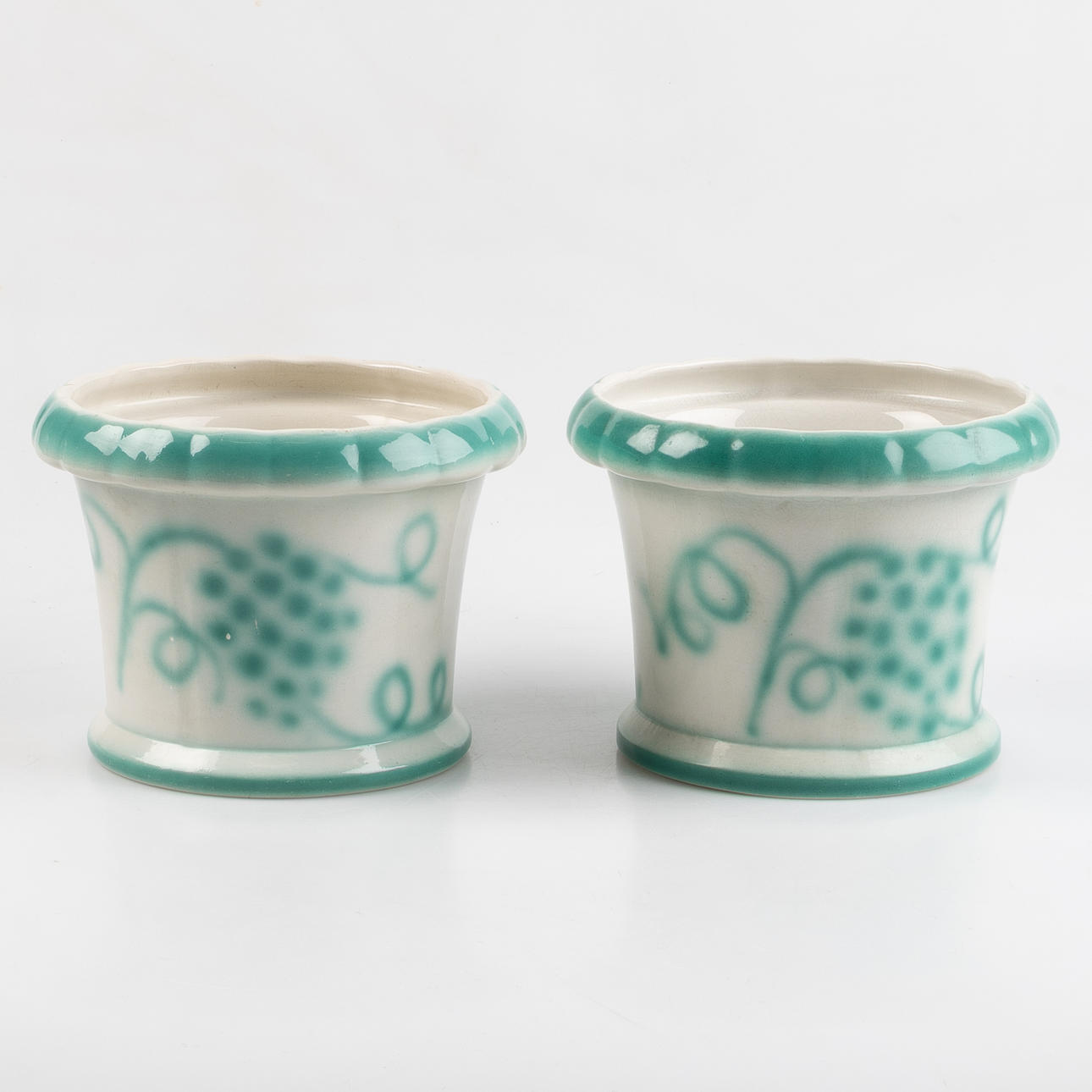 WILHELM KÅGE. Ytterfoder. 2 st, flintgods, Gustavsberg.