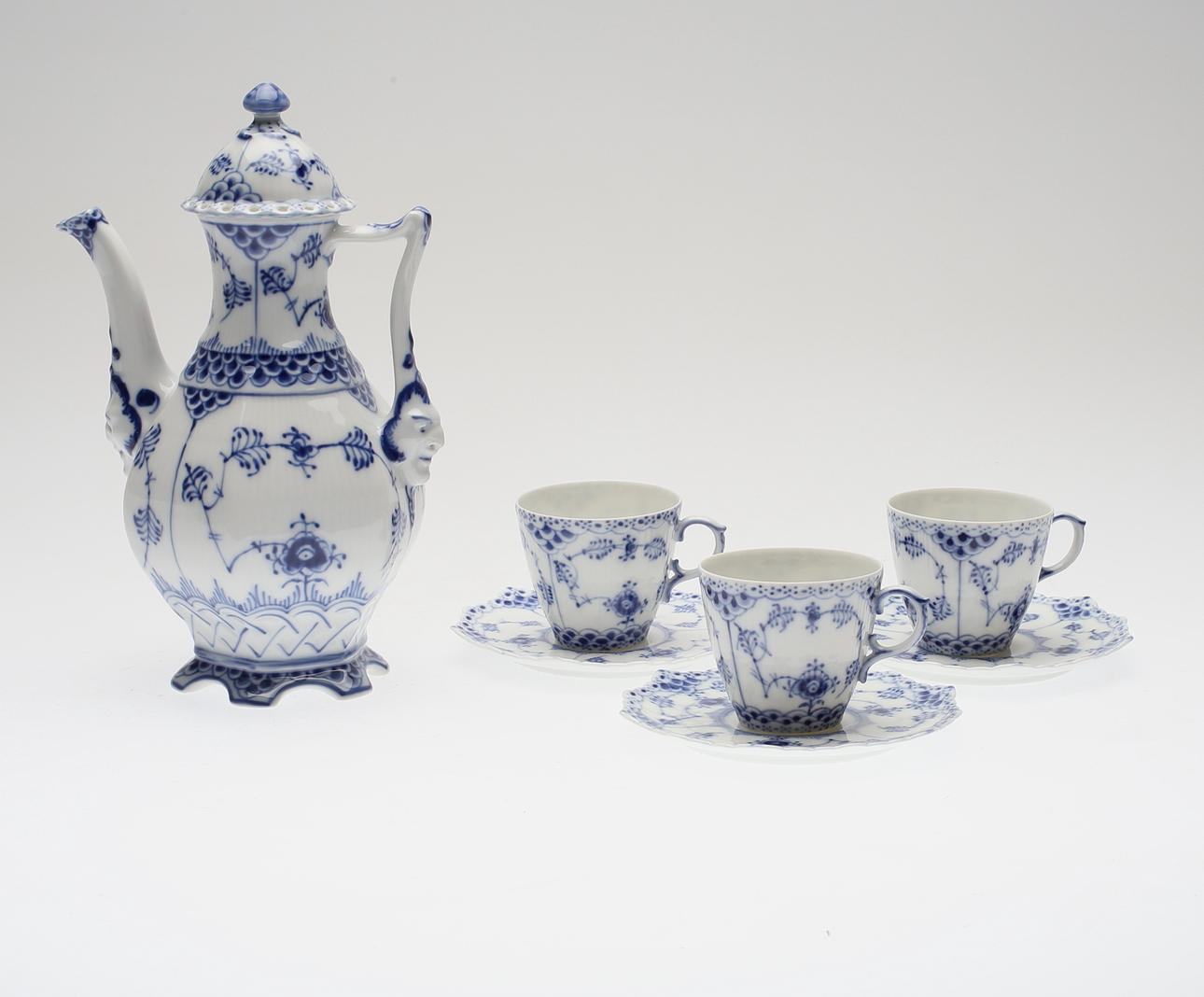 MOCCASERVIS, 4 delar, Musselmalet, Royal Copenhagen, Danmark.