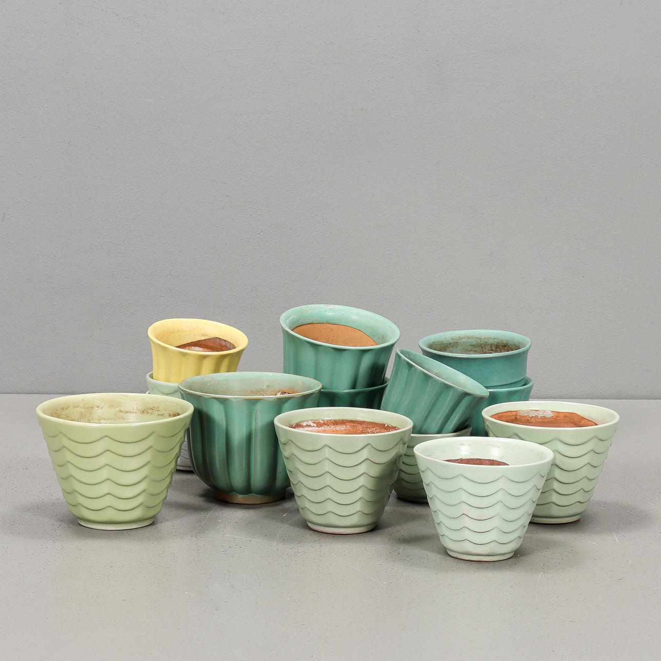 EARTHENWARE FLOWERPOTS, 1950's, 14 pieces.