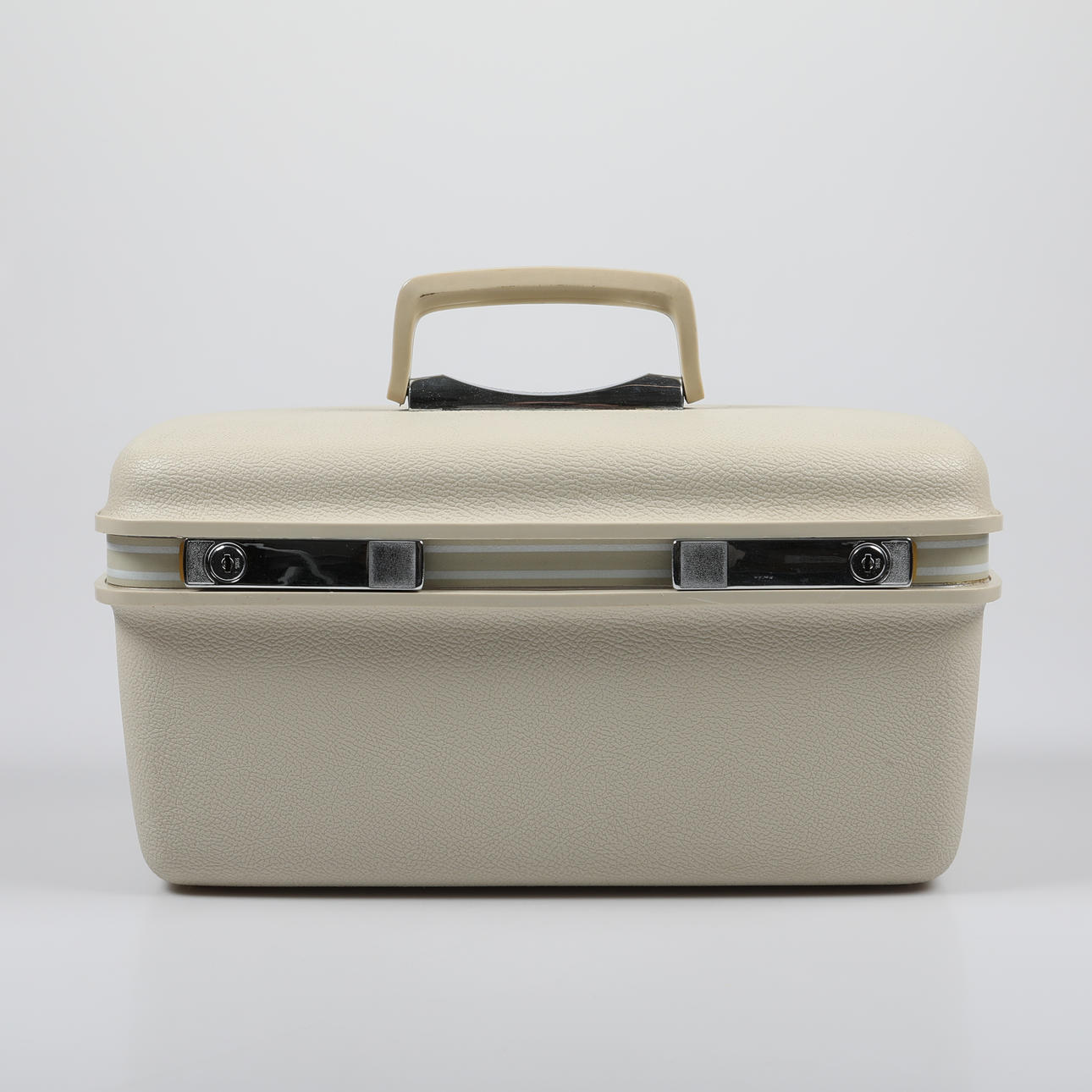 BEAUTYBOX, plastic/textile, Samsonite, 1970/80s.