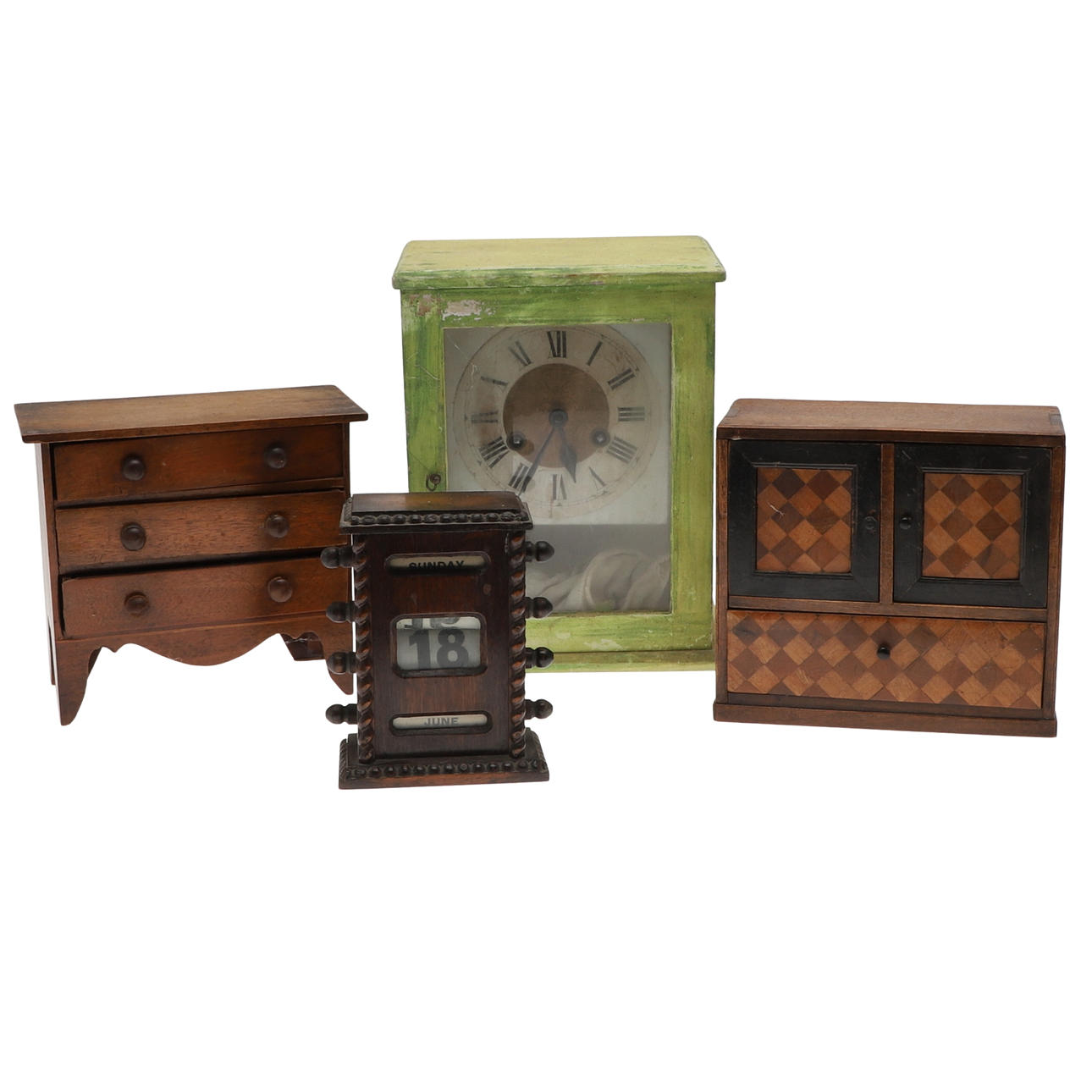 MINIATYR BYRÅ, SKRIVBORDSKALENDER OCH ANDRA FÖREMÅL.