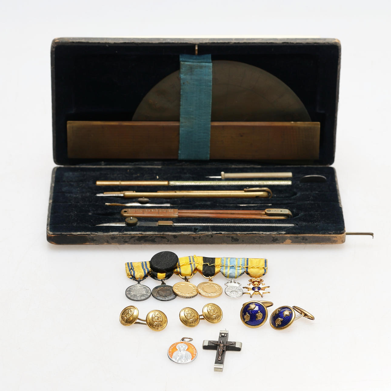 MEDALS AND, CUFFLINKS 2pair, Fitter, mm.