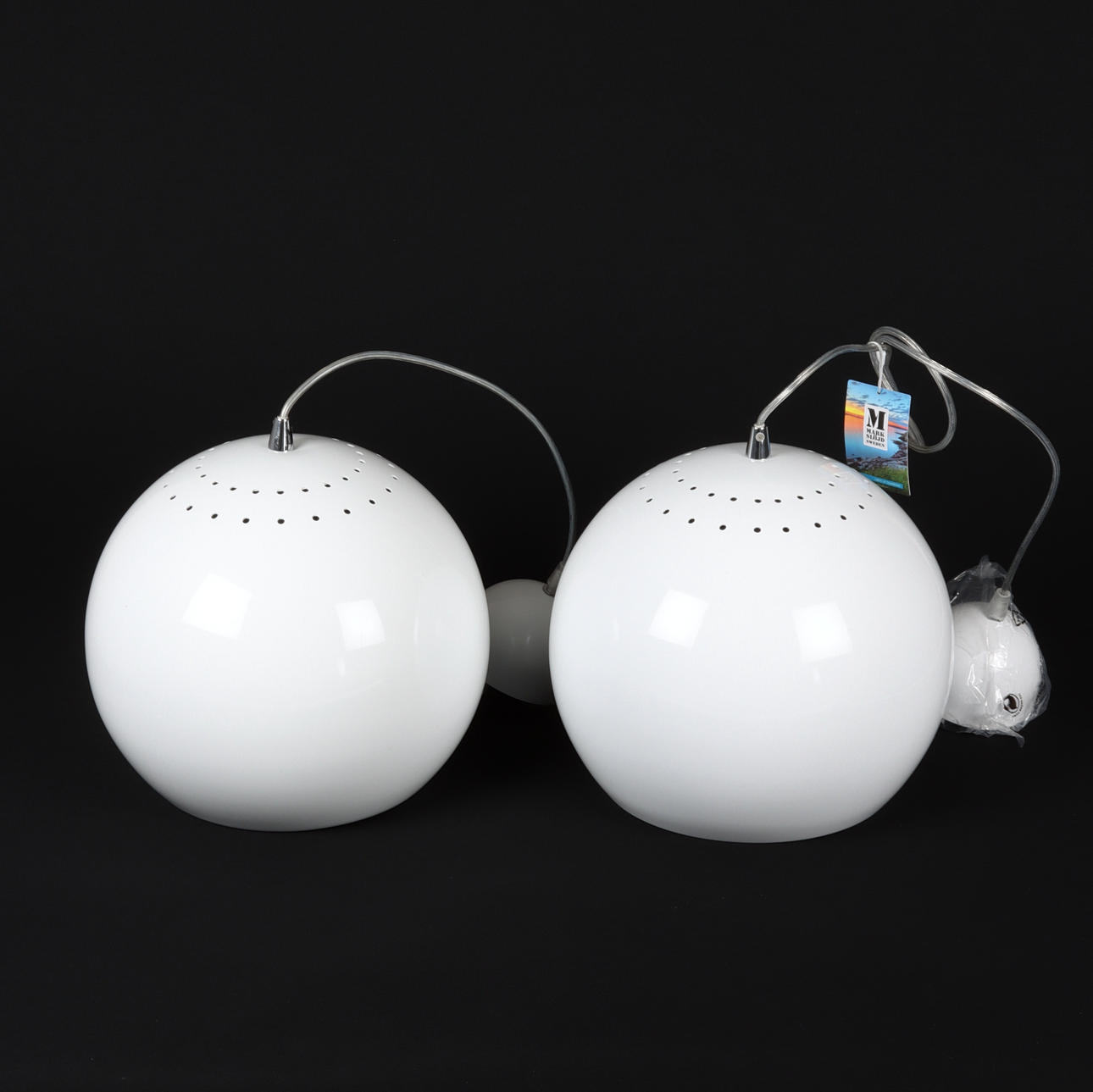 KLOTLAMPOR, 2 st, metall, Markslöjd, 2000-tal.