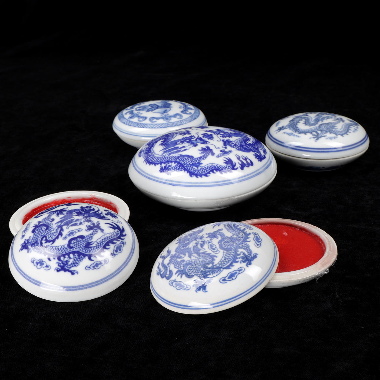LIDS WITH INK PASTE, 5 pcs, porcelain, China.
