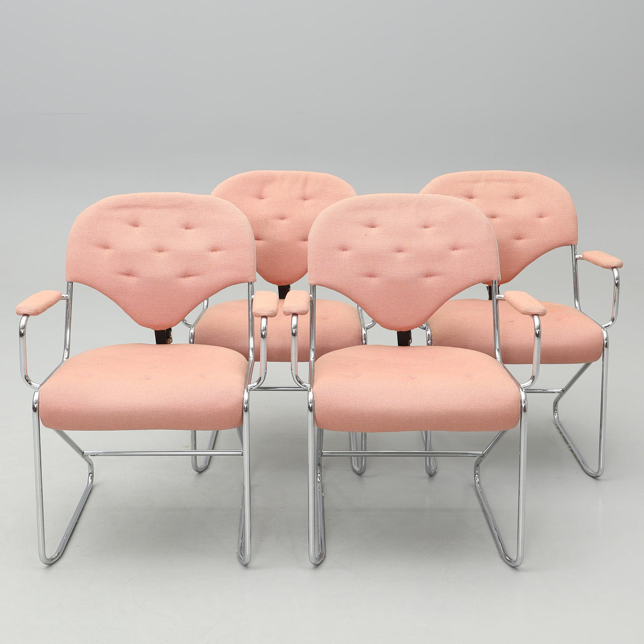 SAM LARSSON. KARMSTOLAR, 4 st, "Sam", Dux.