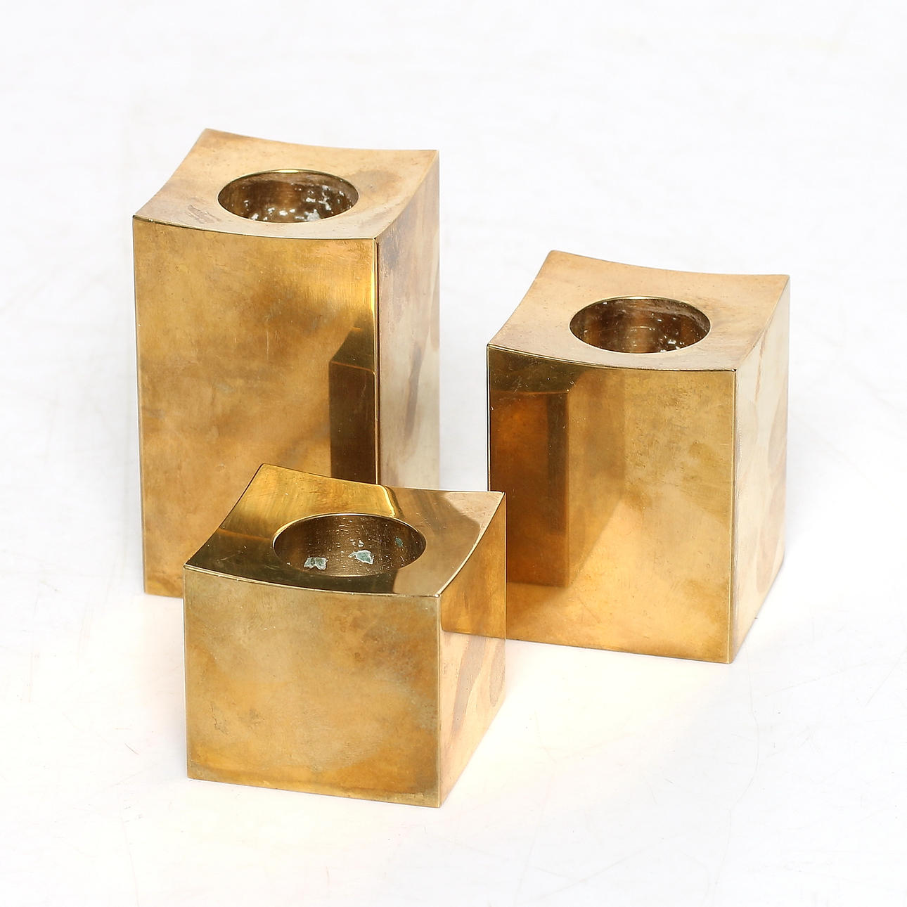 LJUSSTAKAR, 3 st, mässing, Gusums Metallslöjd, 1900-talets andra hälft.