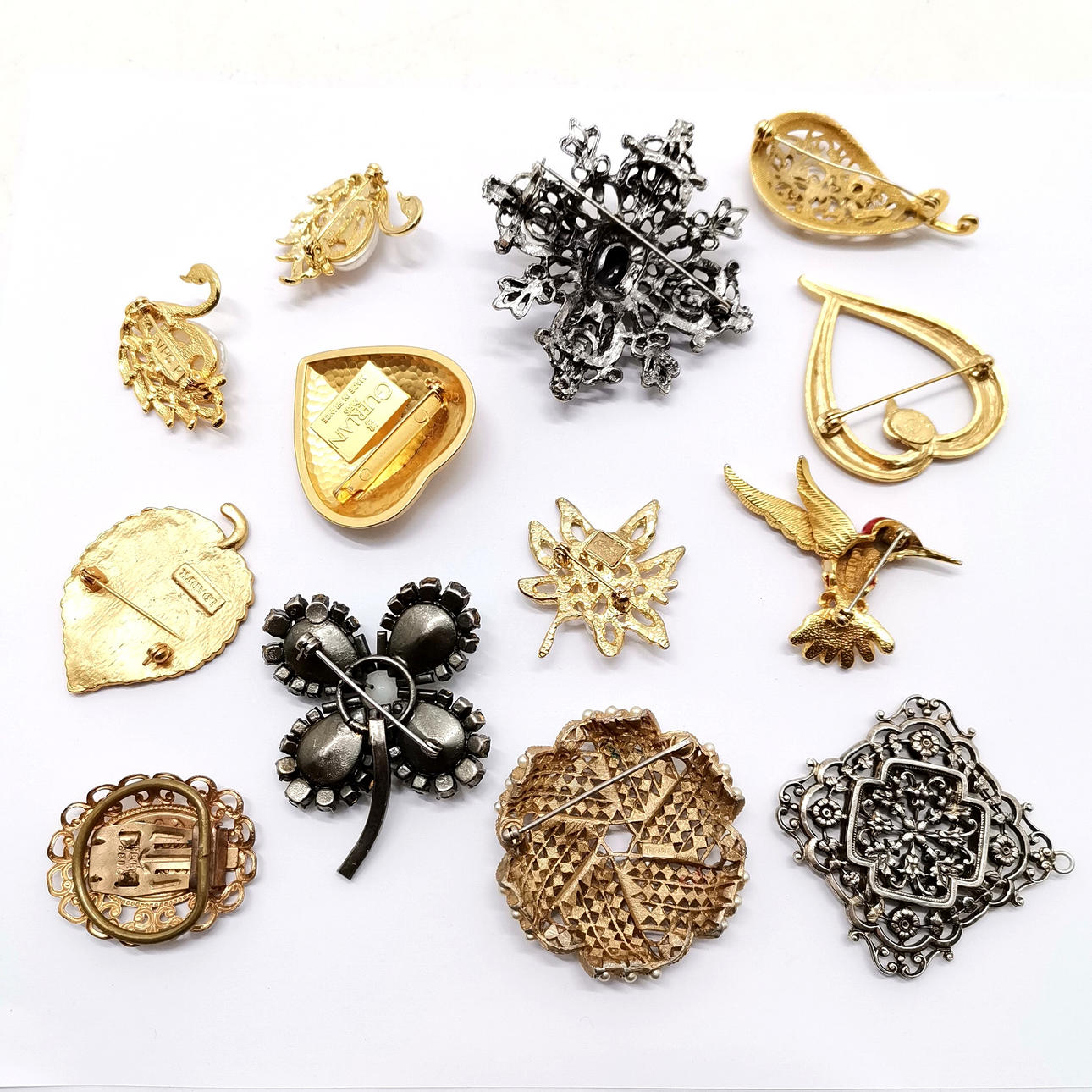 ANTAL KOSTYMBROSCHER inkl GUERLAIN HEART etc.