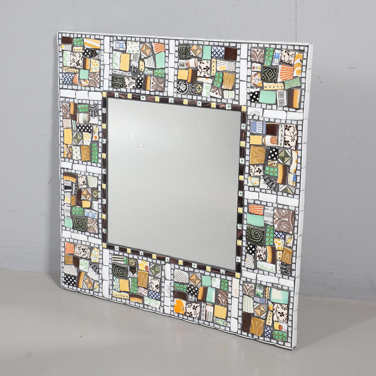 MODERN MOSAIC MIRROR.