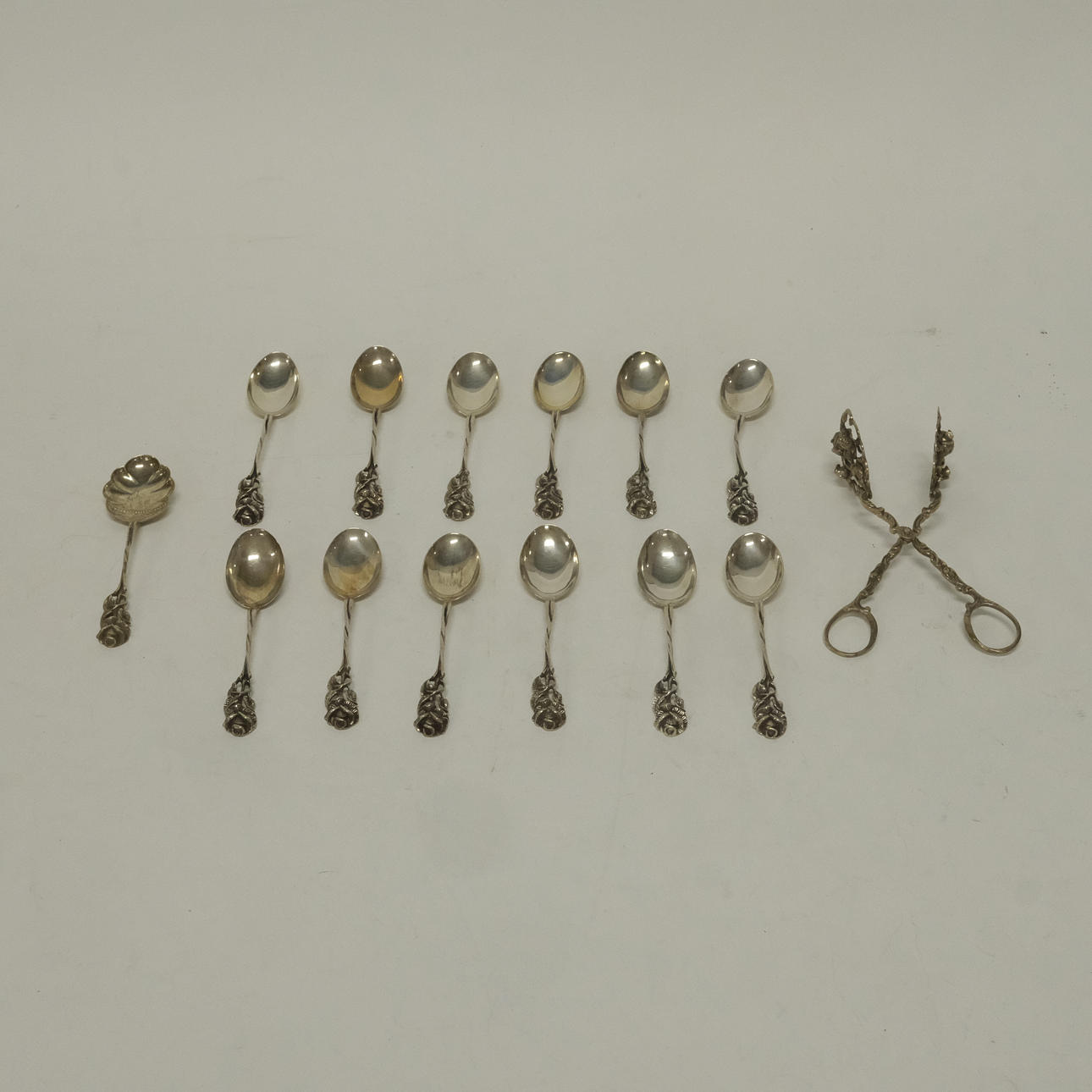SILVER OBJECTS, ROSE DECOR, 14 PIECES.