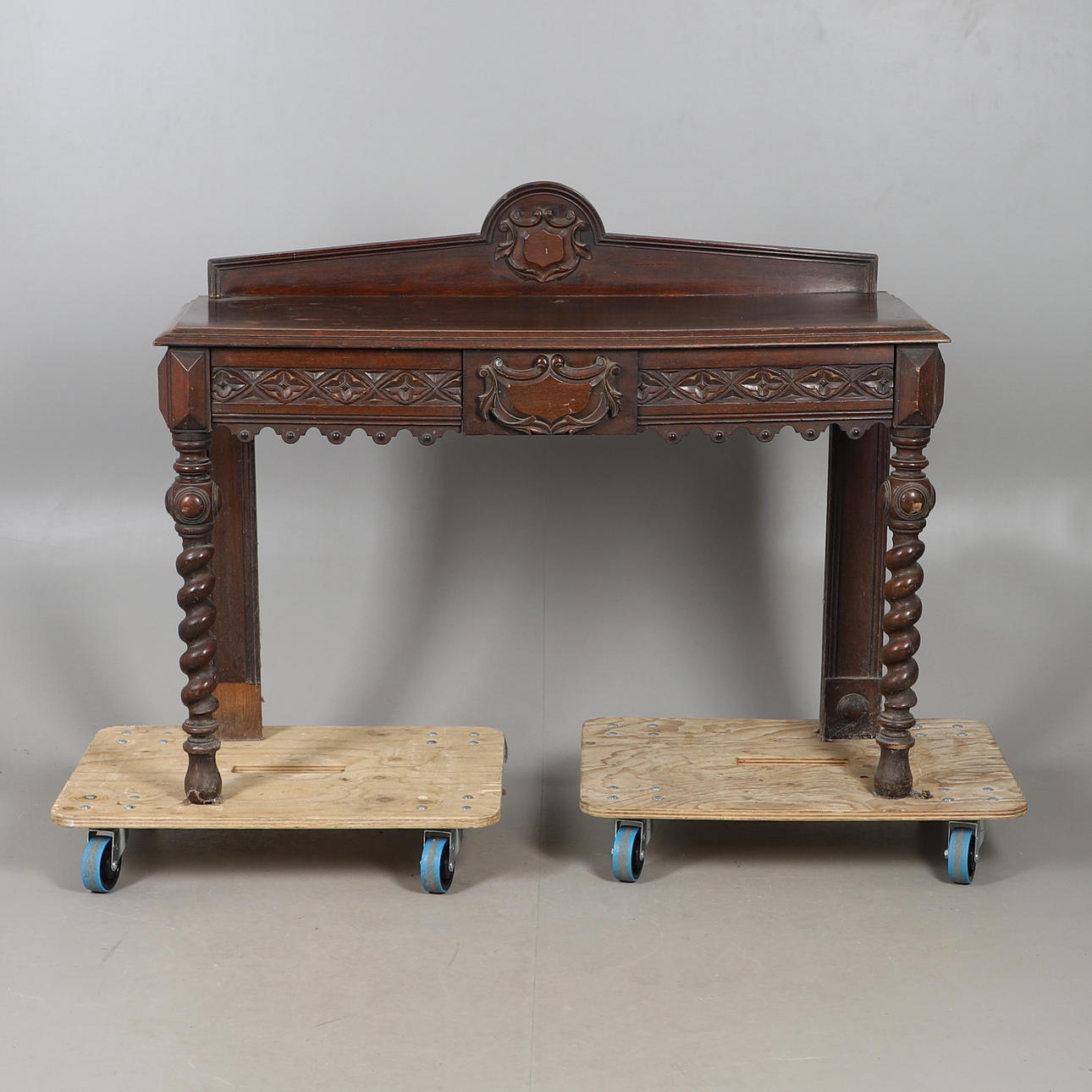 VICTORIAN CARVED OAK HALL TABLE.