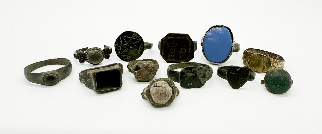 COLLECTION ANTIQUE RINGS, 12 pcs.