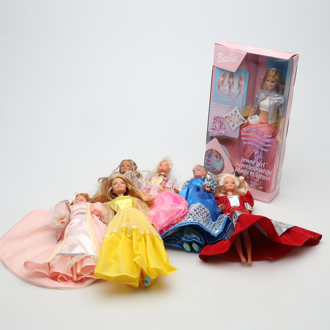 DOLLS, 7 pieces, mostly Barbie, 1976 - 2003.
