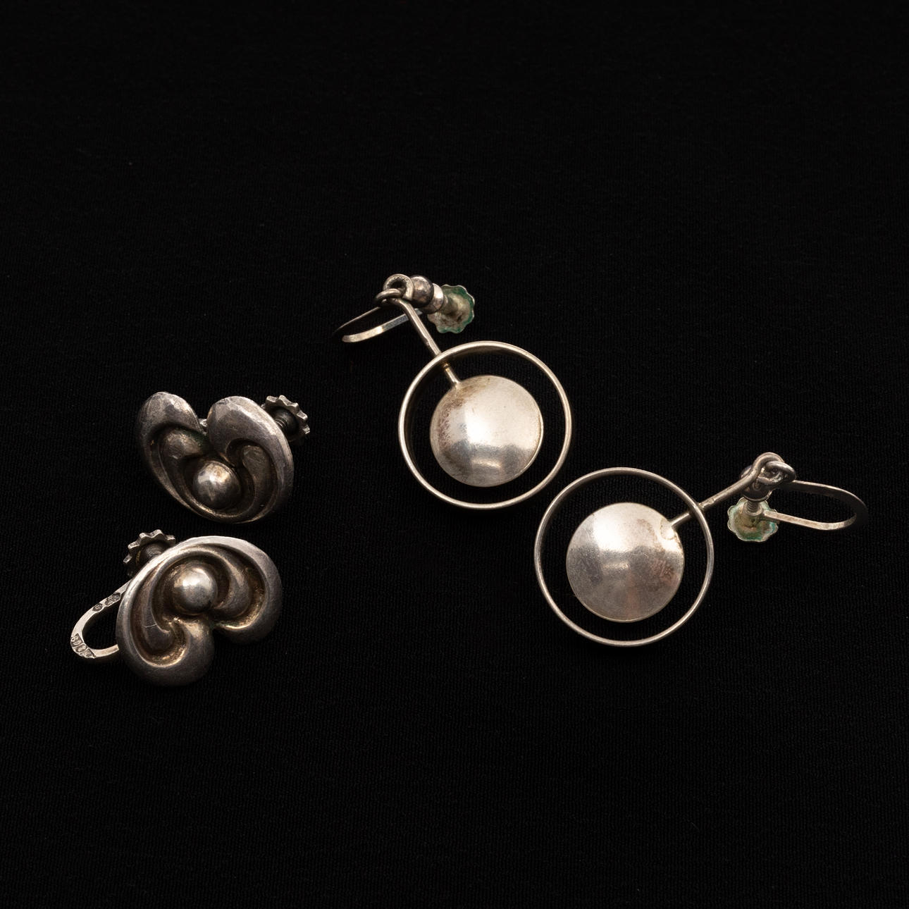 EARRINGS, 2 pairs, silver.