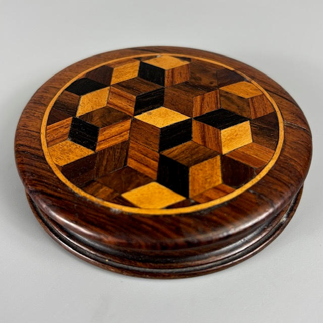 ANTIQUE MARQUETRY WORK BOX.
